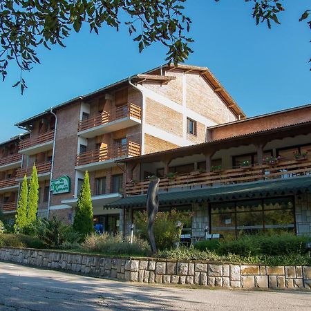 Tourist Center Momina Krepost Hotel Veliko Tarnovo Exterior photo